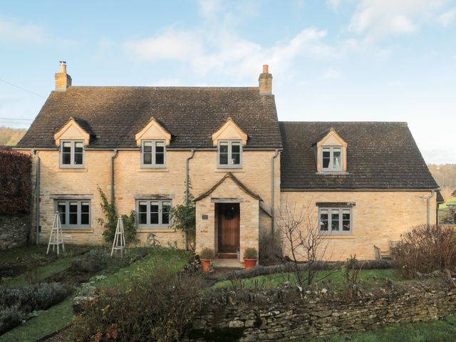 A house with a garden at Spring View in Kingscote, Gloucestershire