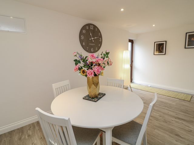 Station House - 1190137 - photo 4