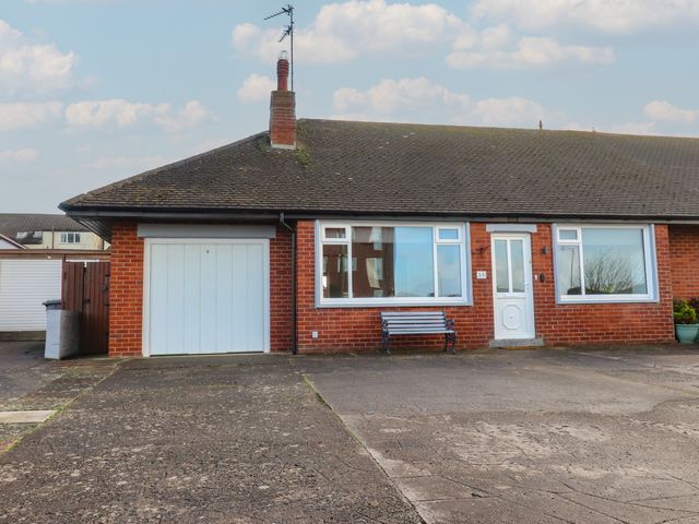 Beach Side Bungalow - 1190362 - photo 2