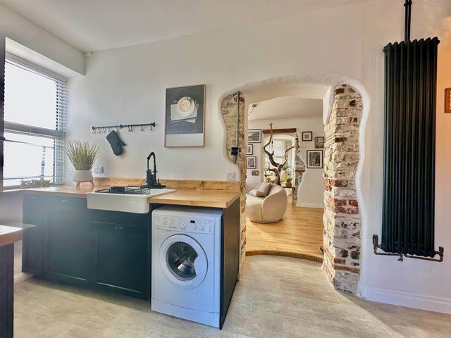 Seafront Cottage - 1190803 - photo 3