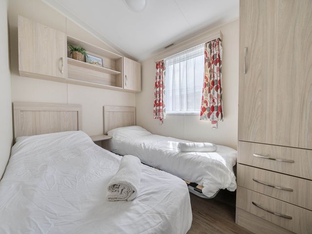 Mersea Beach Retreat - 1190914 - photo 5