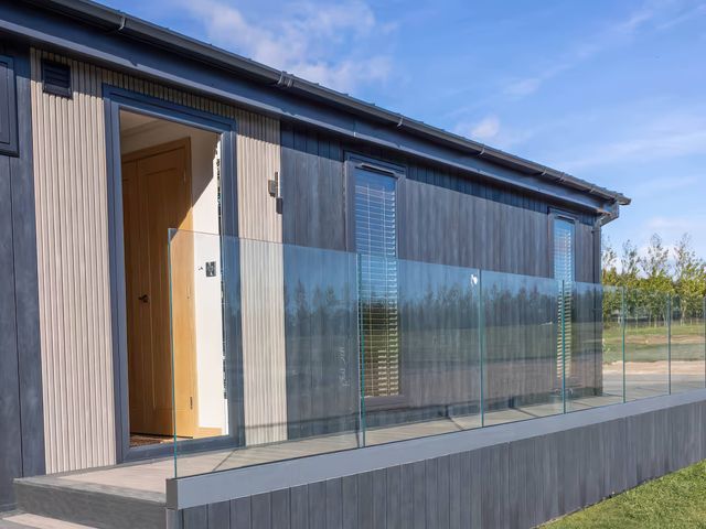Isca Lodge - With Decking - 1191239 - photo 4
