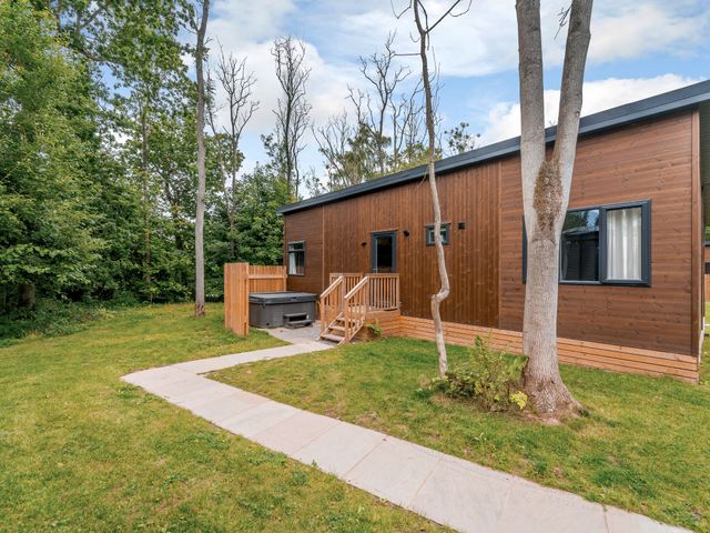 Stamford Spa (Pet) - 1191564 - photo 2