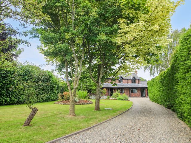 1 Clarkes Lane - 1192342 - photo 2