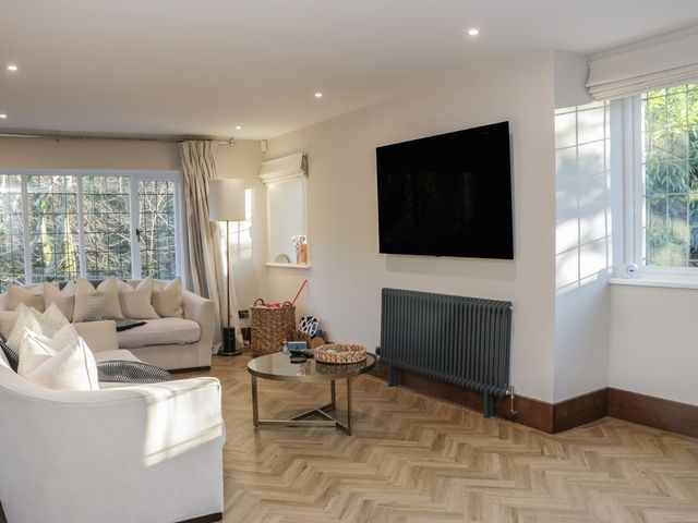 North Cottage - 1192486 - photo 3