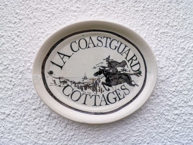 1A Coastguard Cottages - 1192736 - photo 3