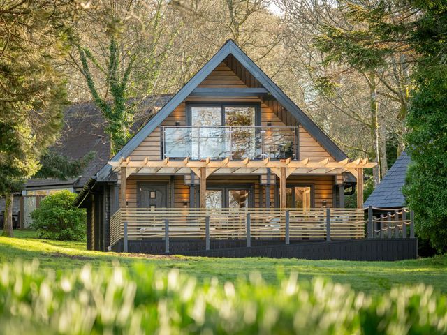 Lowarth Lodge Spa Pet