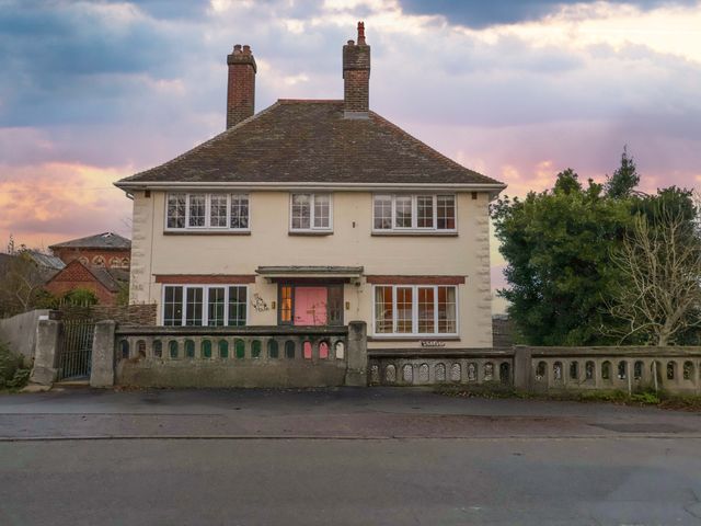 A house with windows and a door at The White House in Norwich