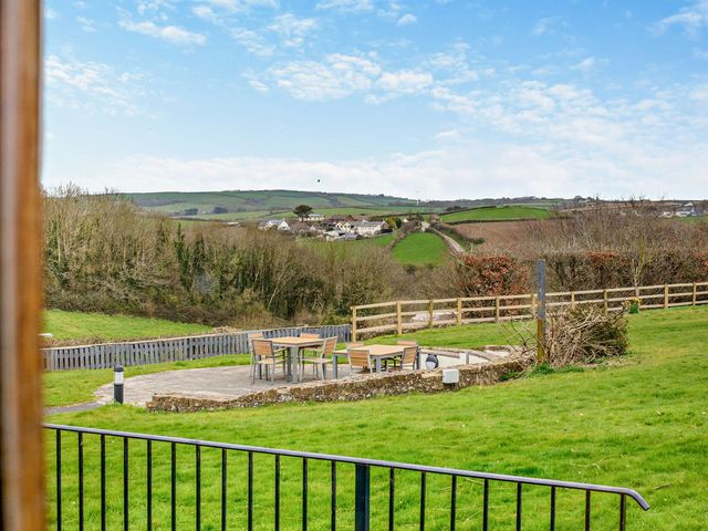 Middle Hill - 1193373 - photo 2