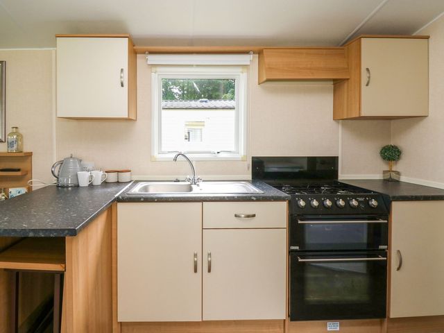 Caravan 3 at Blackmoor Farm near Tenby - 1193404 - photo 4