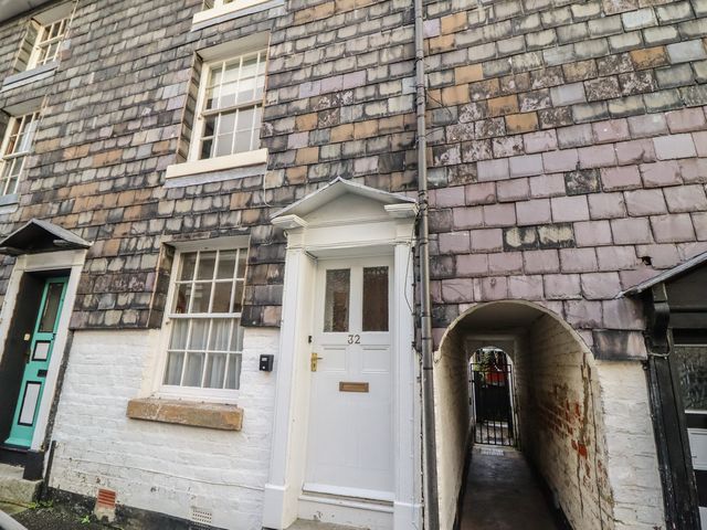 An entrance door and a pathway at 32 Crescent Street in Newtown