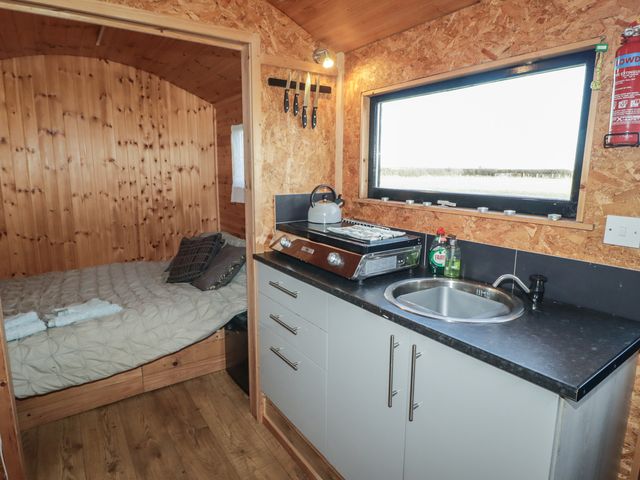 Rhosgranog Shepherds Hut - 1194048 - photo 3
