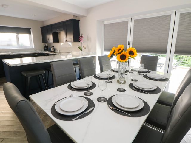 The Bungalow - 1194384 - photo 5