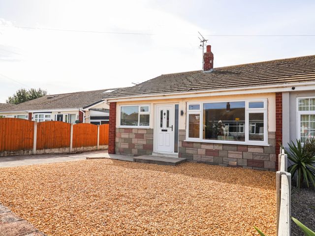 6 Bastion Close - 1195903 - photo 2