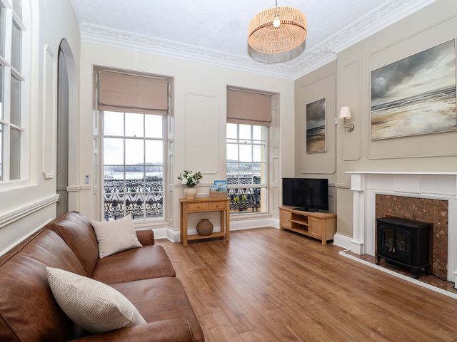 Flat 2 The Moorings - 1195965 - photo 2