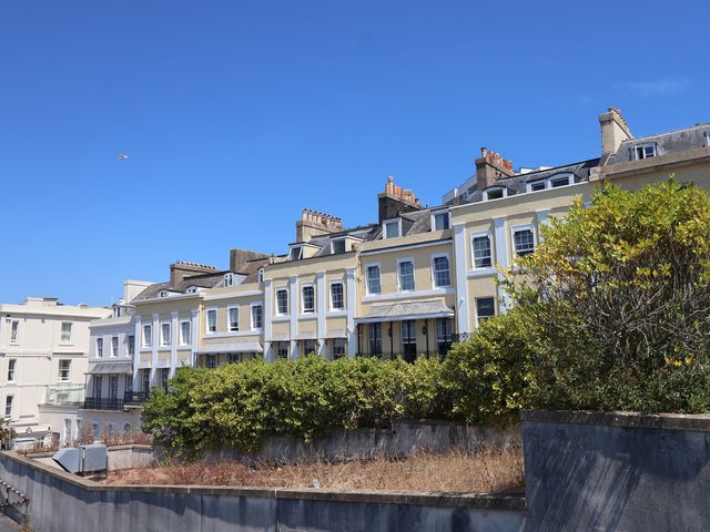 Flat 2 The Moorings - 1195965 - photo 2