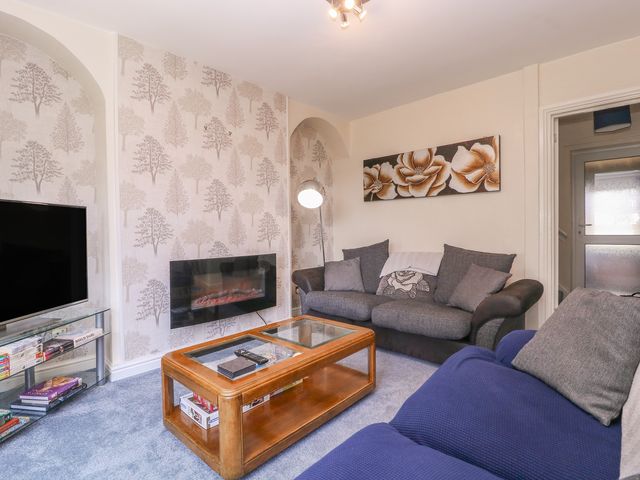 24 Cefn Court - 1196351 - photo 3