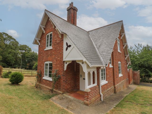 A house with garden at Casthorpe Lodge Cottage in Barrowby