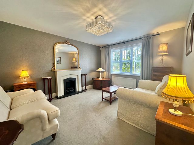 2 Clarke Close - 1196601 - photo 4