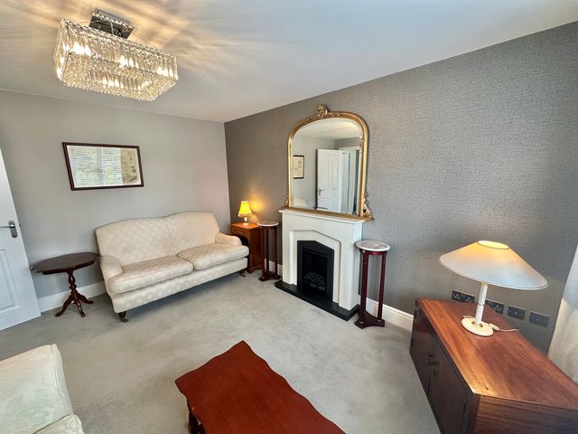 2 Clarke Close - 1196601 - photo 5