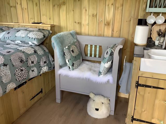 The Shepherds Hut at Hafoty Boeth - 1199079 - photo 5