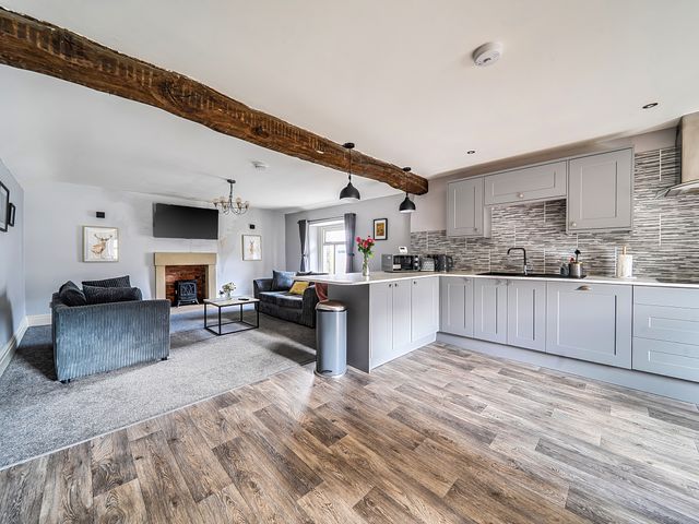 Cosy Apartment above Village Pub - 1199080 - photo 3