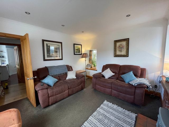 1 Keepers Cottage, Skeabost Bridge, Isle Of Skye - 1199100 - photo 2