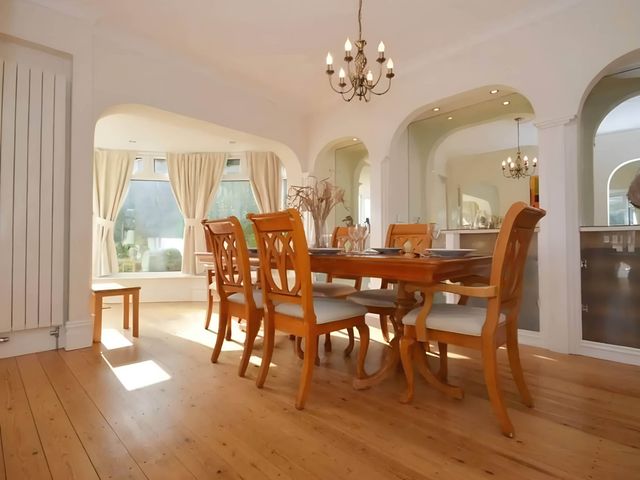 4 Bed House-Sleeps 8-Parking-Pets-MarinaSeaView - 1199125 - photo 4
