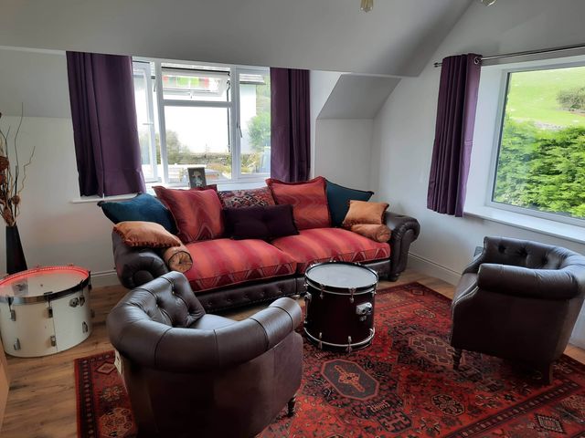 3 Bed Barn - Sleeps 6 - Parking - WIfi - 1199128 - photo 2