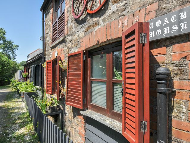 Coach House - 1199136 - photo 2