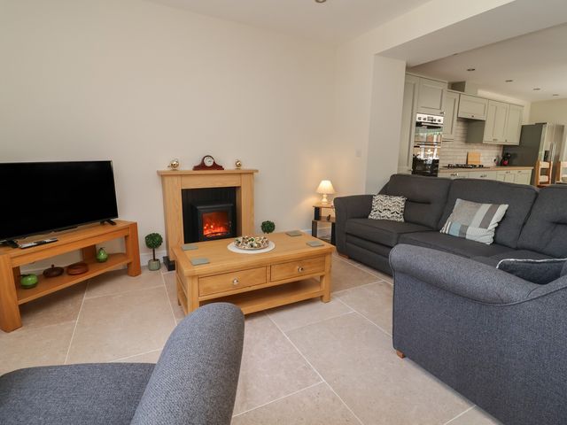 Naseby House - 1199153 - photo 5