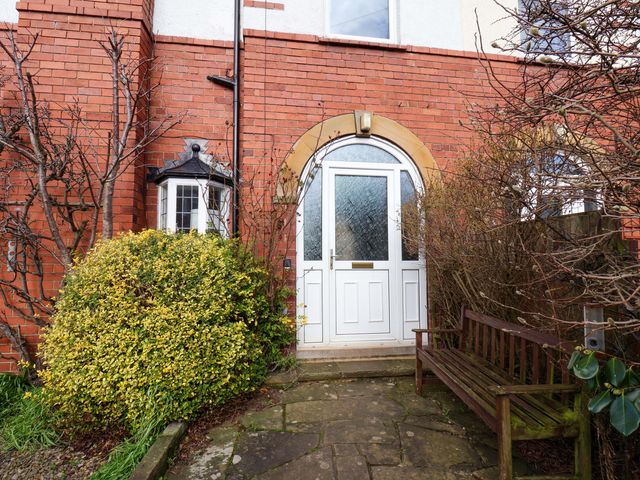 11 Peasholm Avenue - 1199421 - photo 3