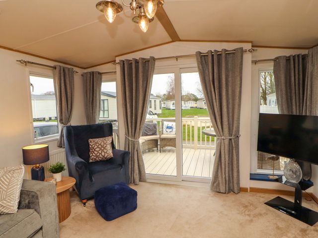 Hedgerow Lodge - 1199951 - photo 4