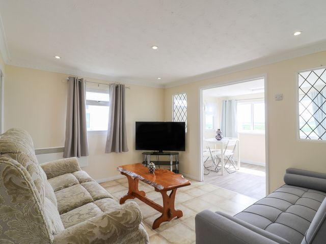 Watersmeet - 85 @ Park Avenue Holiday Village - 1200254 - photo 2