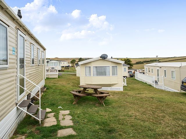 Pet-friendly lodge near Fistral Beach - 1200464 - photo 4
