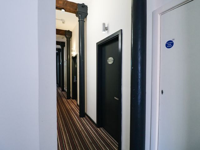 Apartment 304 - 1201246 - photo 2