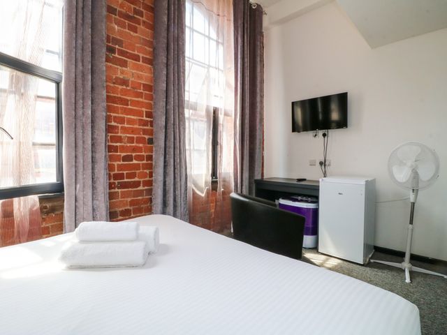 Apartment 310 - 1201247 - photo 4