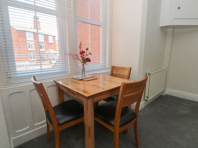 Apartment 2 - 1201330 - photo 4