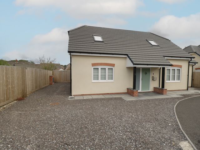 1 Brunel  Court - 1201365 - photo 2