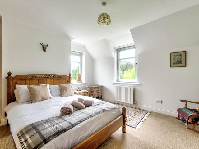 Argyll Farmhouse-Idyllic Setting-Sleeps10 - 1201411 - photo 4