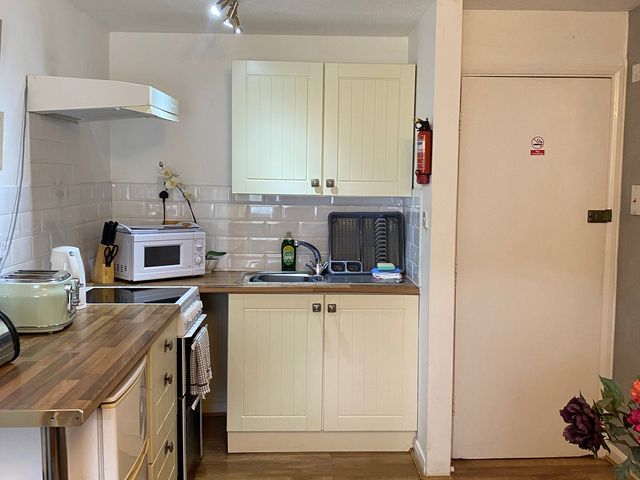 Apartment 9 - 1201525 - photo 3