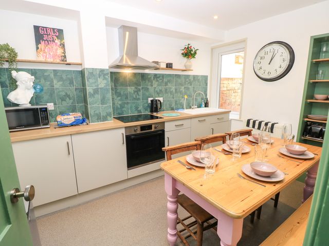8 Manor Villas - 1201580 - photo 5
