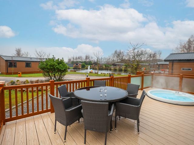 Laurel Waterside Spa - 1202068 - photo 3