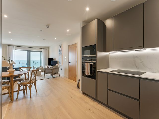 Hidden 8- Bay Apartment - 1202301 - photo 4