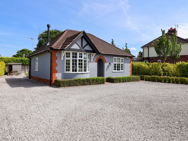 18 Crewe Road - 1202522 - photo 2