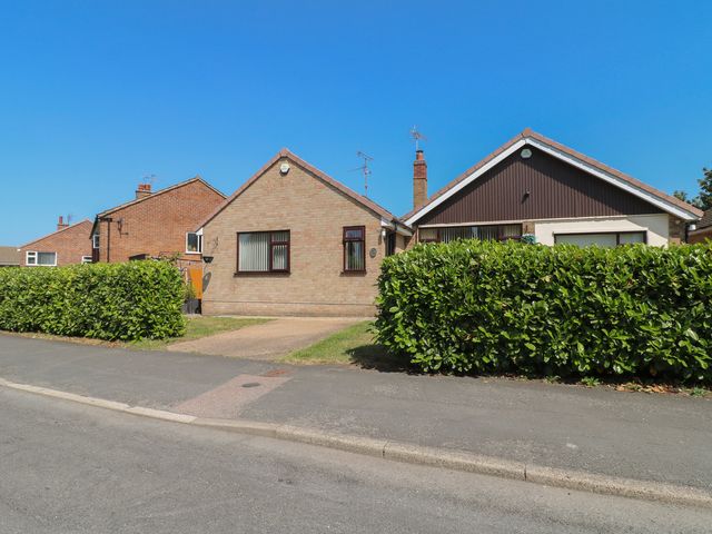 27A Wolds Drive - 1203783 - photo 2
