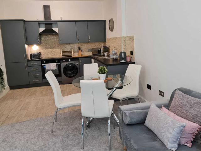 2 Bed Woodland Retreat - Garden & Free Parking - 1203854 - photo 2