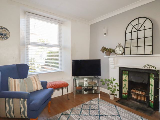 Tin Lantern Cottage - 1203881 - photo 3