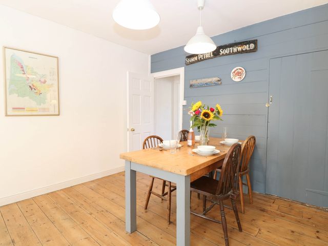 19 Covert Road - 1204240 - photo 5