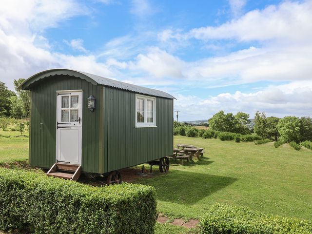 Shepherds Hut at East Hill Pride - 1204360 - photo 2
